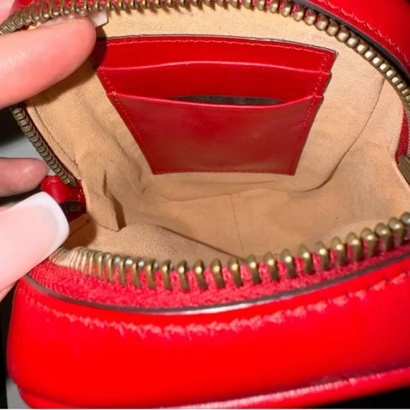 NIB Gucci GG Marmont Vertical Phone Bag - Red Matelassé Leather Full Inclusion - Picture 10 of 13